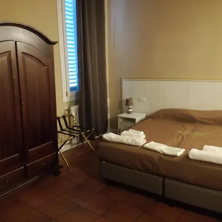 Piazza Maggiore And -bedinbolognacentro Luxuryh 3*