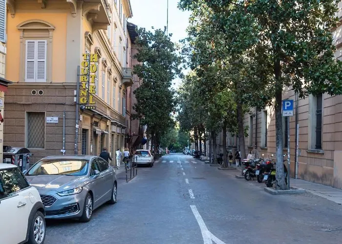 Piazza Maggiore And -bedinbolognacentro Luxuryh 3*