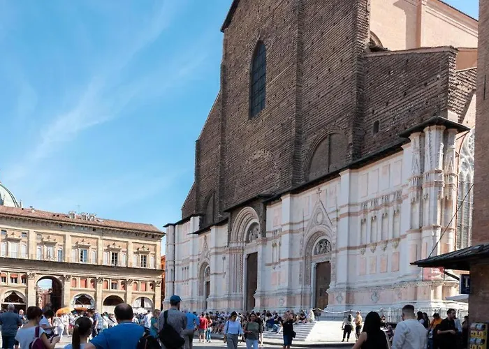 Piazza Maggiore And -bedinbolognacentro Luxuryh بيت ضيافة